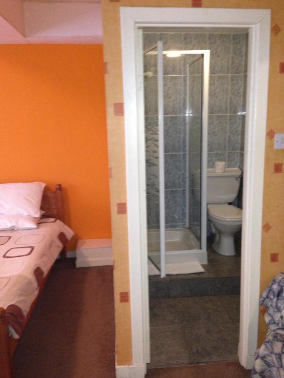 OYO Beersbridge Lodge Glasgow Værelse billede