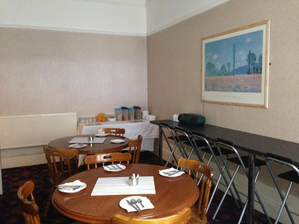 OYO Beersbridge Lodge Glasgow Eksteriør billede