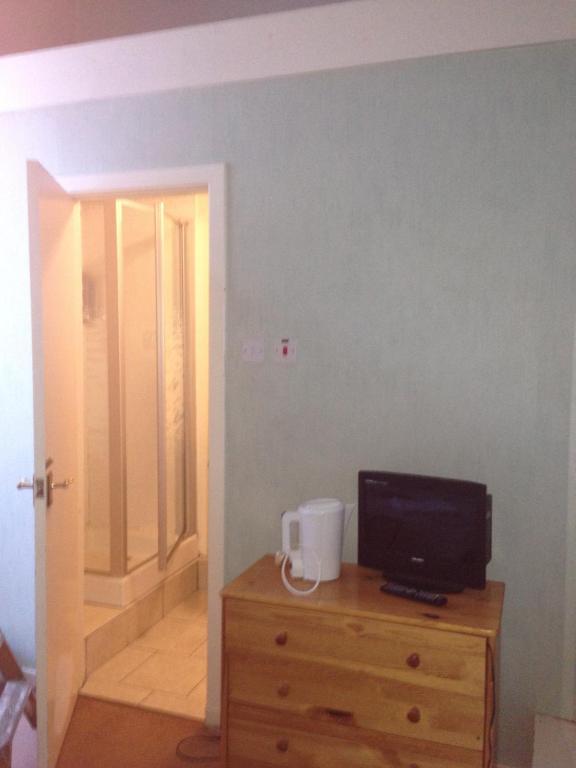 OYO Beersbridge Lodge Glasgow Værelse billede
