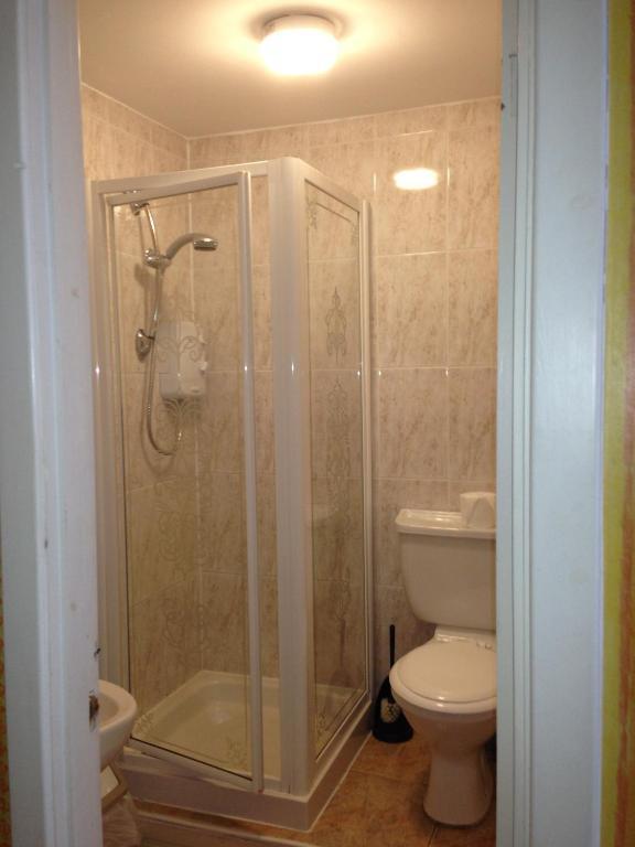 OYO Beersbridge Lodge Glasgow Værelse billede